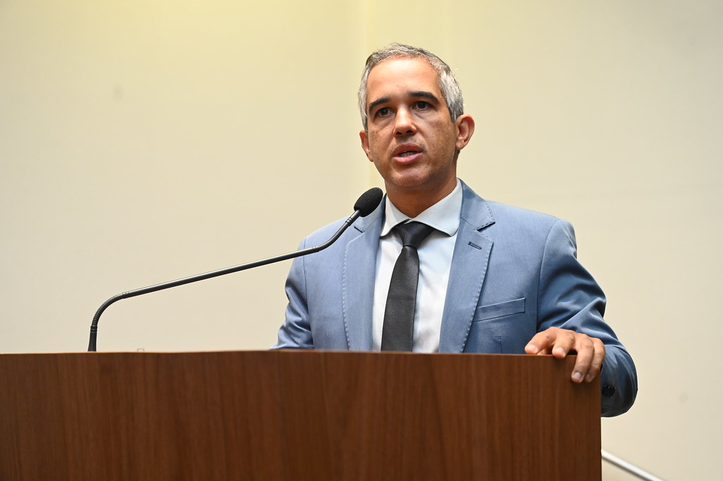 EDUARDO CÔRTES_FOTO MARCELLE CRISTINE.jpg