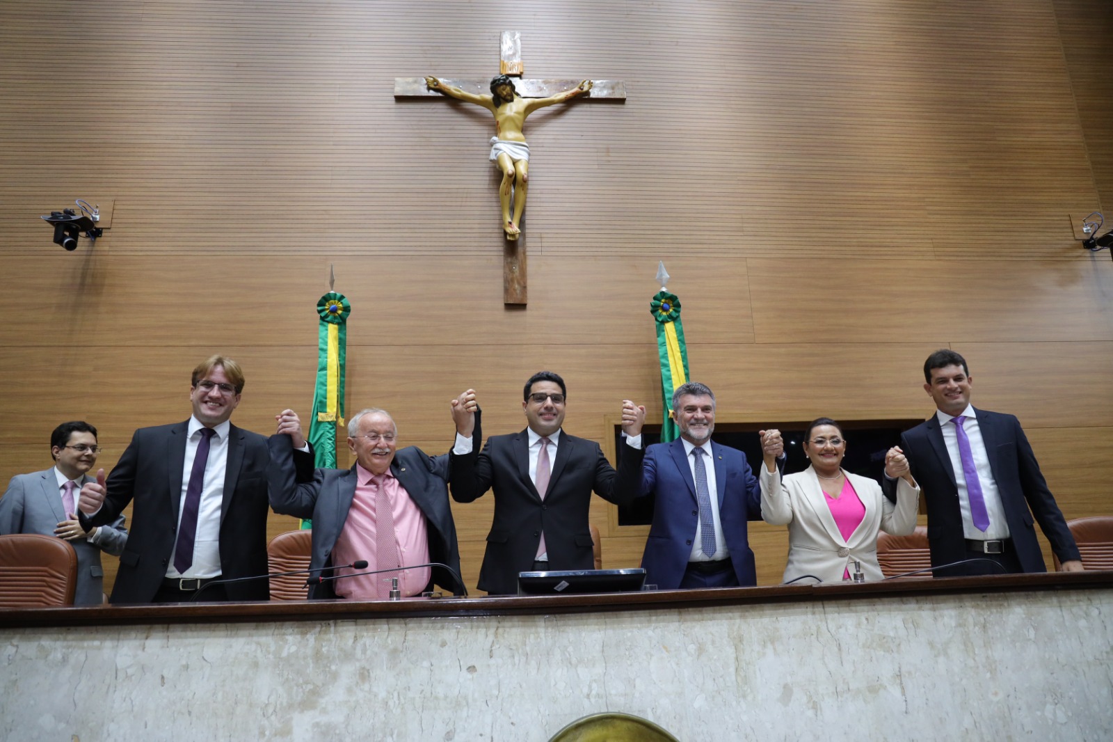 PHOTO-2023-02-02-17-09-58 2.jpg